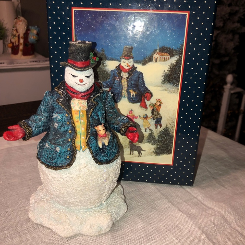 Lang and Wise 2001 First Addition, artwork by Linda Nelson Stocks “Percy”
